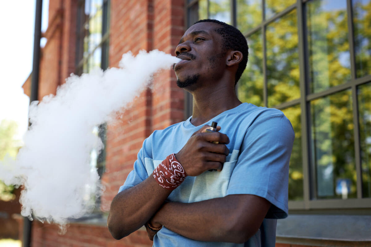 Beyond the Vapor: How E-Cigarettes Actually Affect Your Oral Health